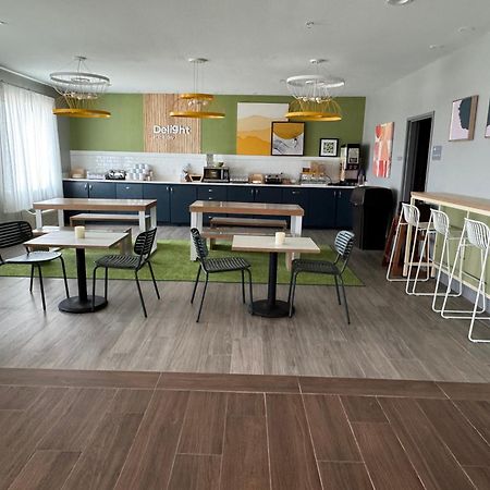 Spark By Hilton אופלוסס מראה חיצוני תמונה