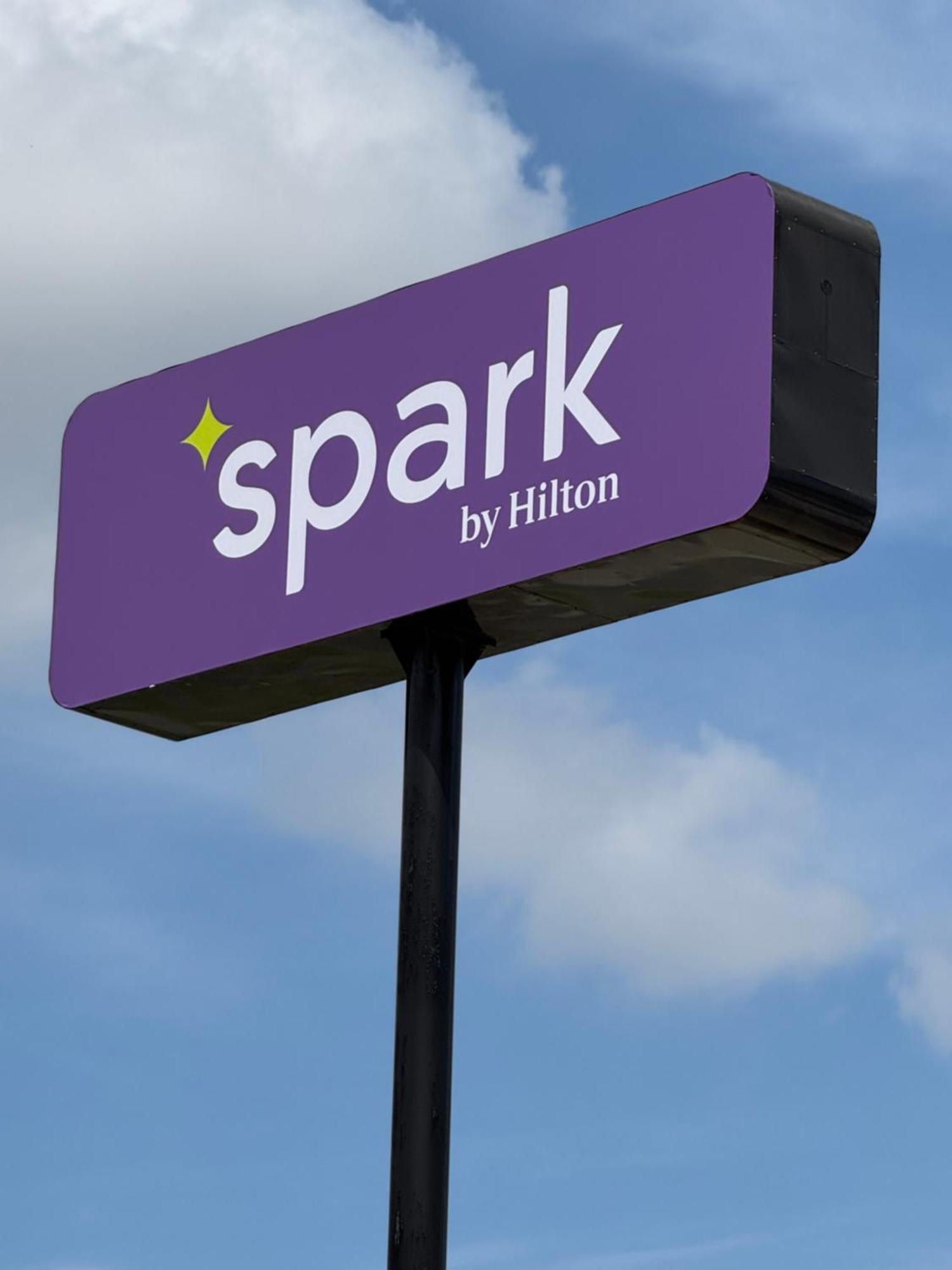 Spark By Hilton אופלוסס מראה חיצוני תמונה